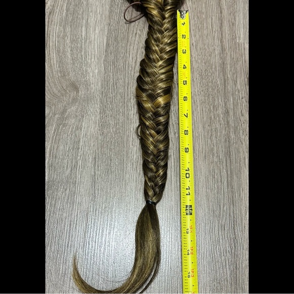 Revlon: Ready to Wear Hair- frosted Fishtail braid - Picture 3 of 5